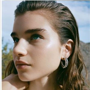 Lara Chunky Twisted Hoop Earrings